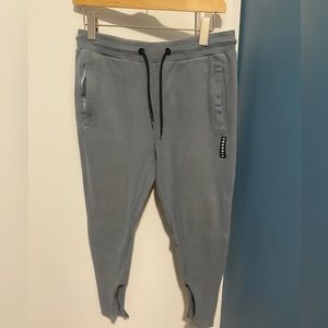 Young LA Perfect Joggers size Medium